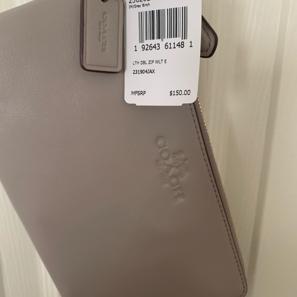 Coach wristlet - Picture 1 of 3